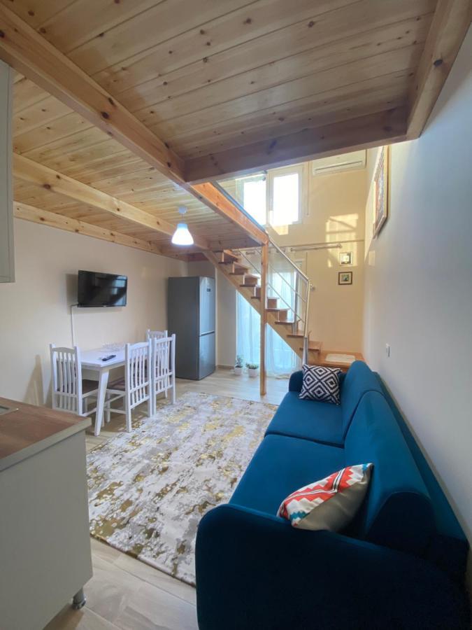 Jon's Duplex Apartament